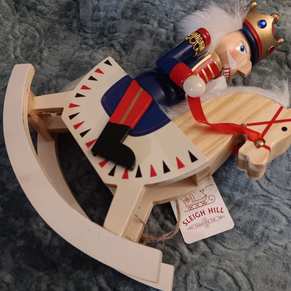 Nutcracker Wood - Picture 9 of 9